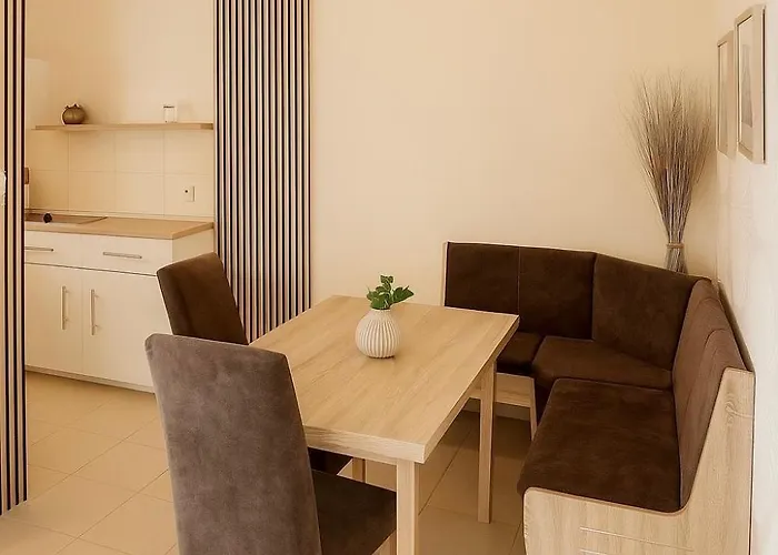 Domcek Lodenica * Sempte